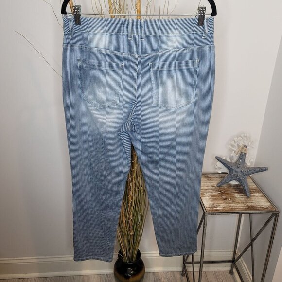 Chico's Platinum Jeans Womens 1.5 (10) - Picture 2 of 10